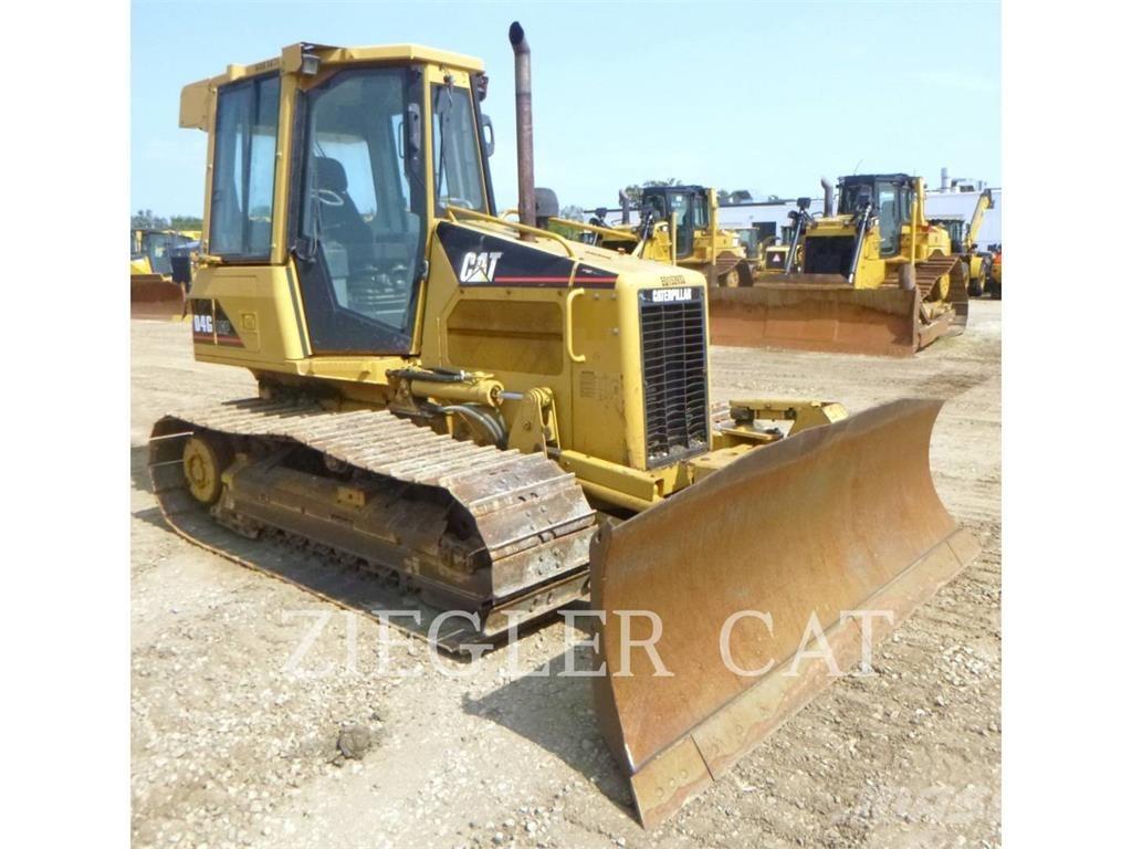 CAT D4GLGP بلدوزرات مجنزرة