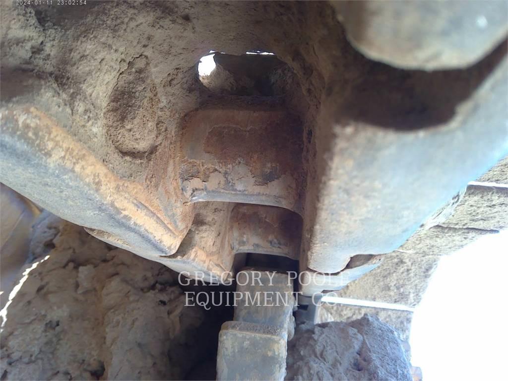 CAT D4HIIIXL بلدوزرات مجنزرة