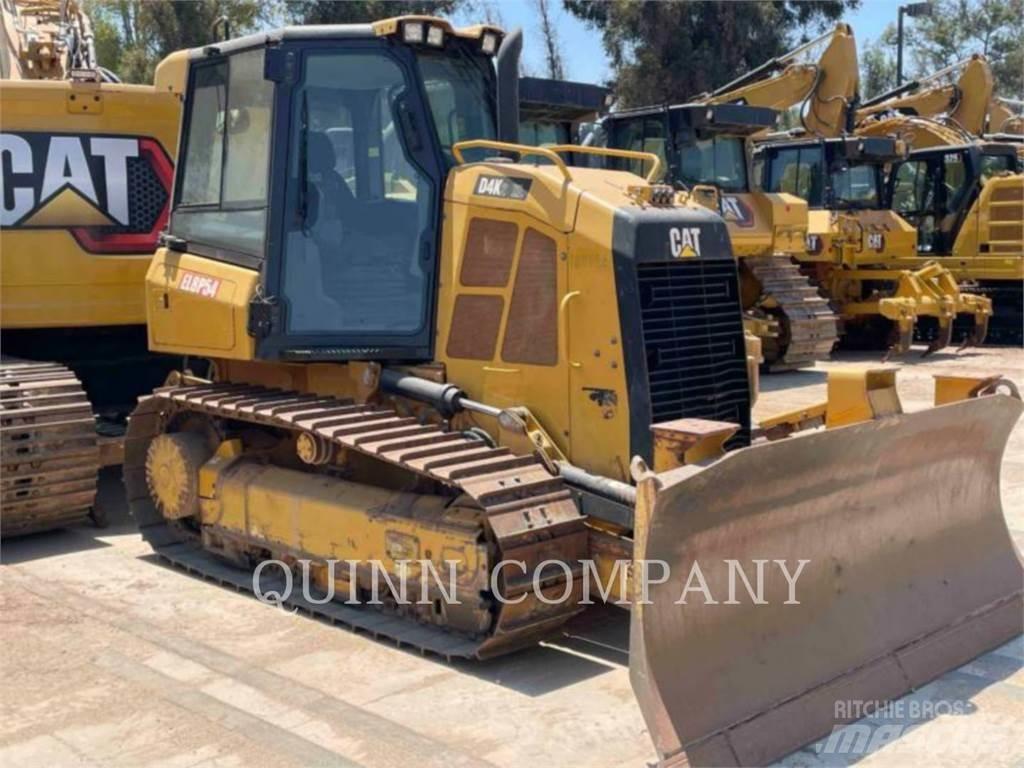 CAT D4K2 XL بلدوزرات مجنزرة