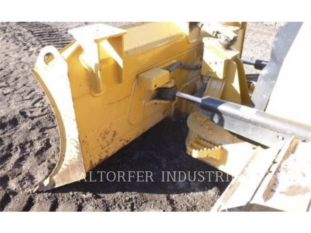CAT D4K2 XL بلدوزرات مجنزرة