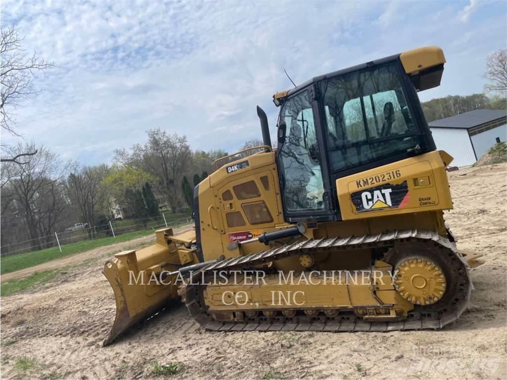 CAT D4K2 XL بلدوزرات مجنزرة