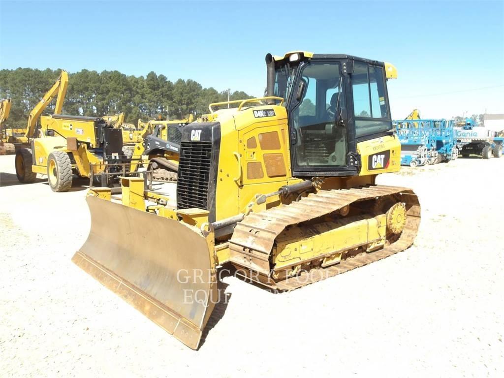 CAT D4K2LGP بلدوزرات مجنزرة