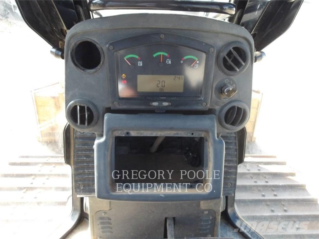 CAT D4K2LGP بلدوزرات مجنزرة
