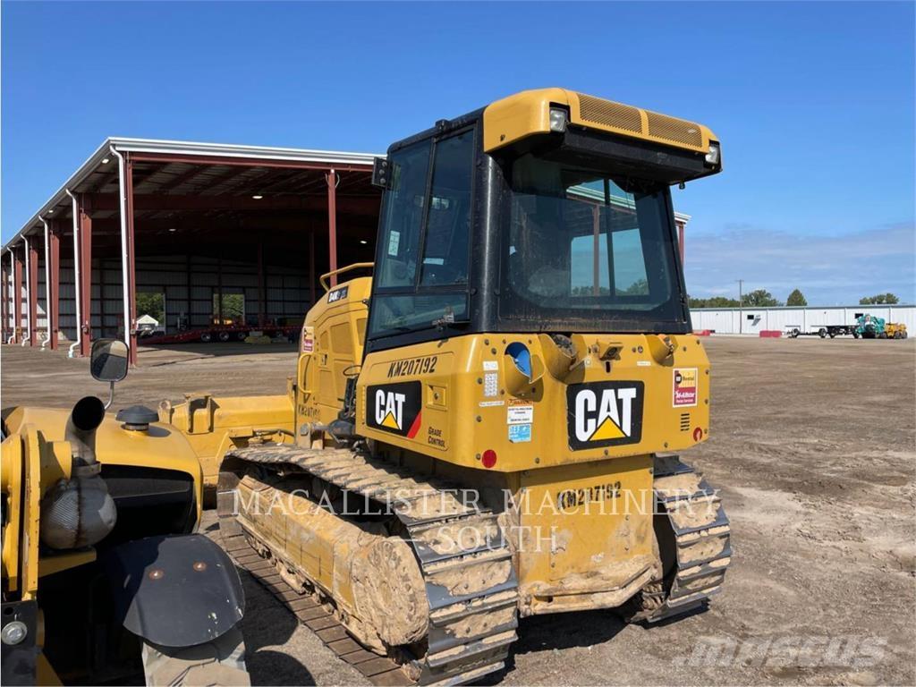 CAT D4K2XL بلدوزرات مجنزرة