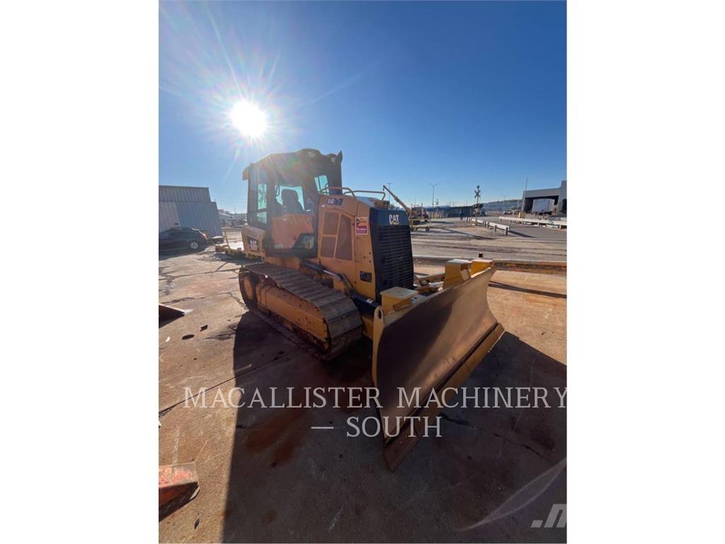 CAT D4K2XL بلدوزرات مجنزرة