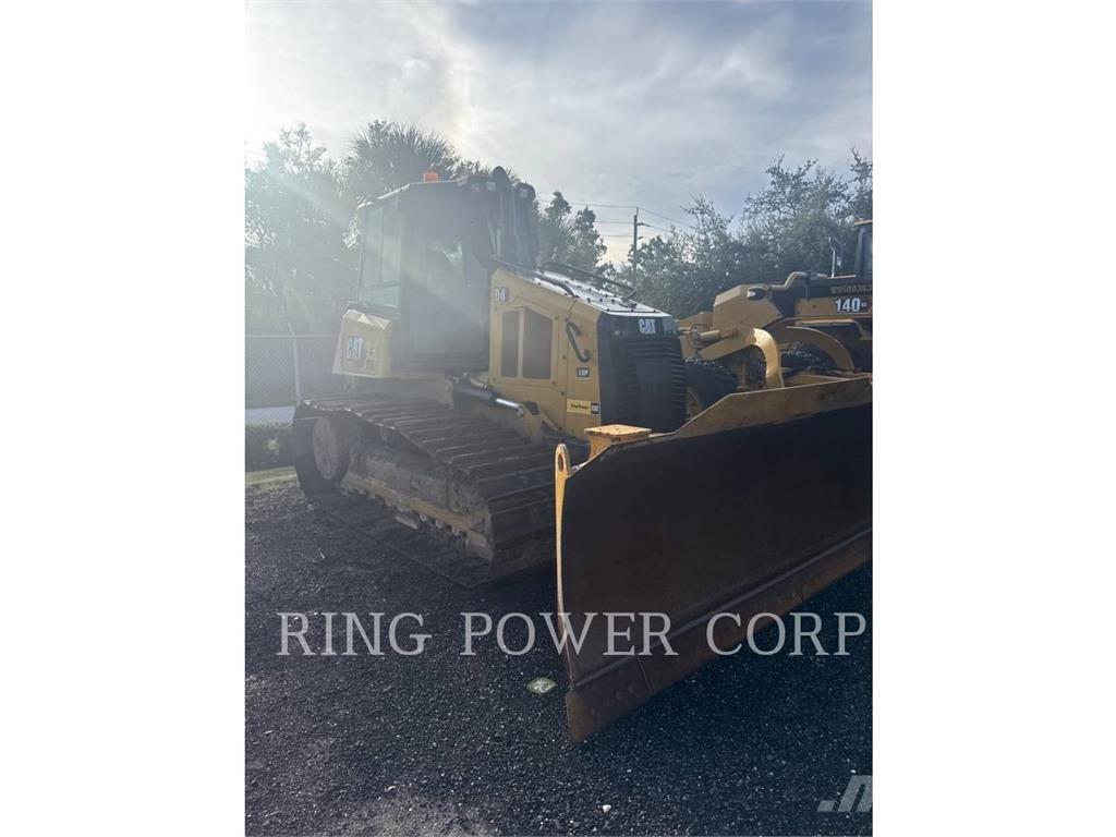 CAT D4VP بلدوزرات مجنزرة