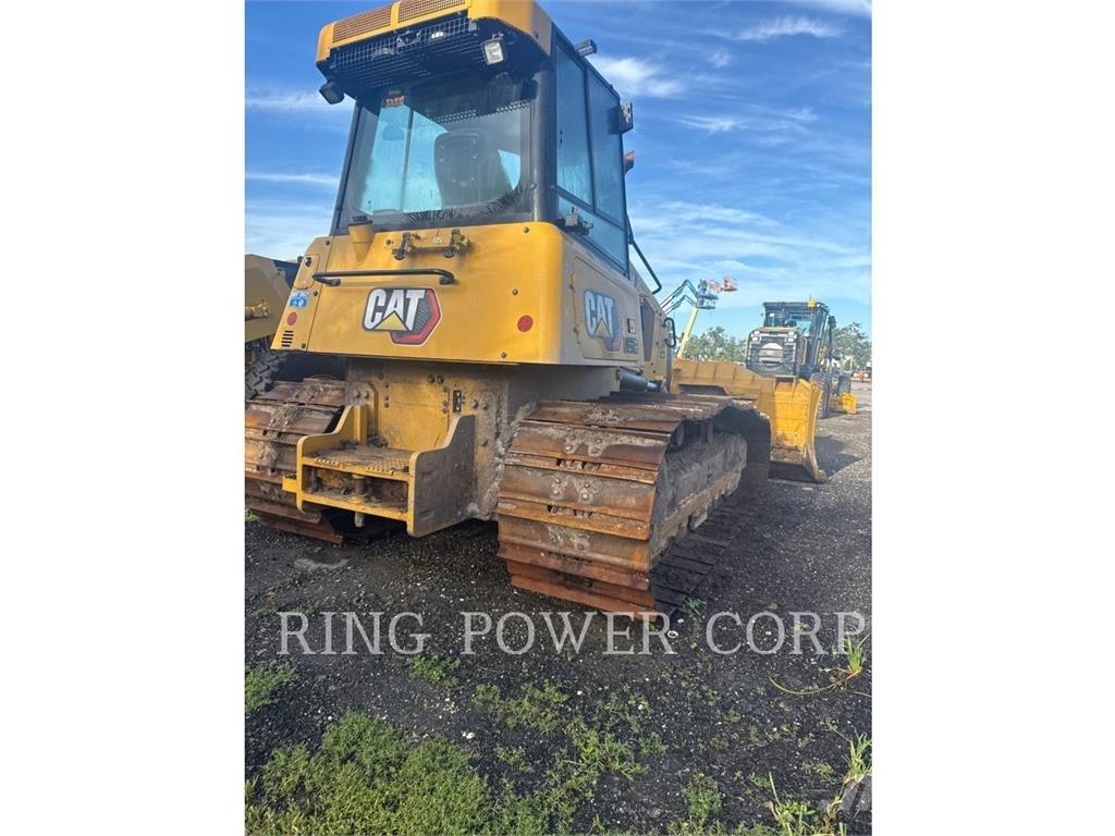 CAT D4VP بلدوزرات مجنزرة