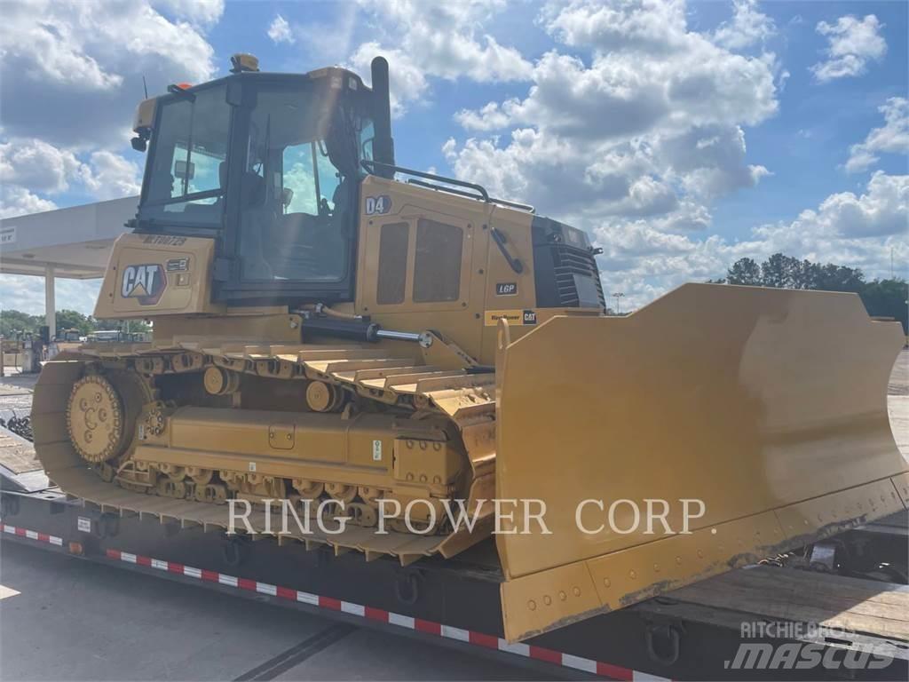 CAT D4VPEW بلدوزرات مجنزرة