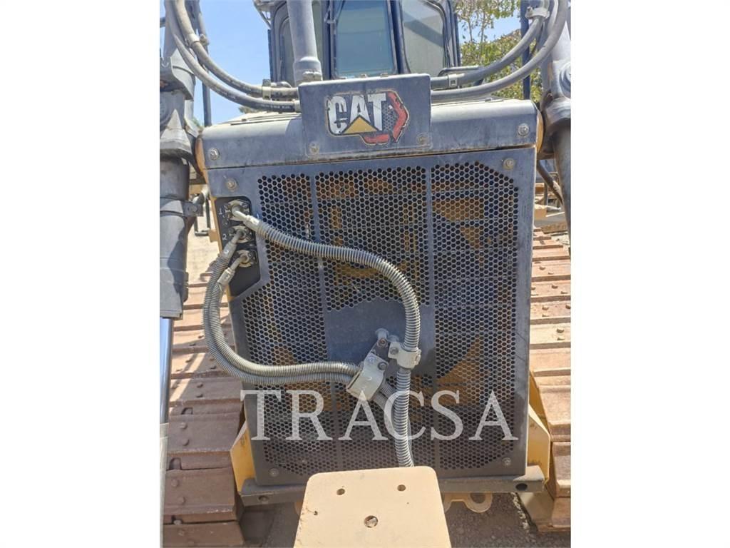 CAT D5 بلدوزرات مجنزرة