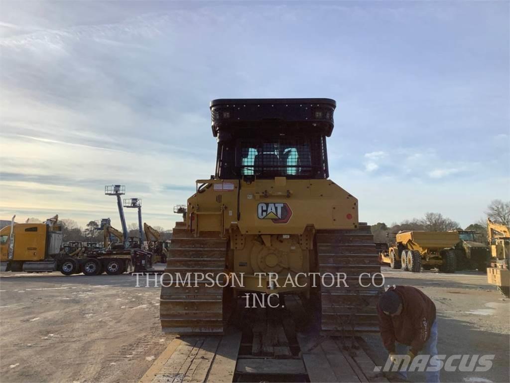 CAT D5 بلدوزرات مجنزرة