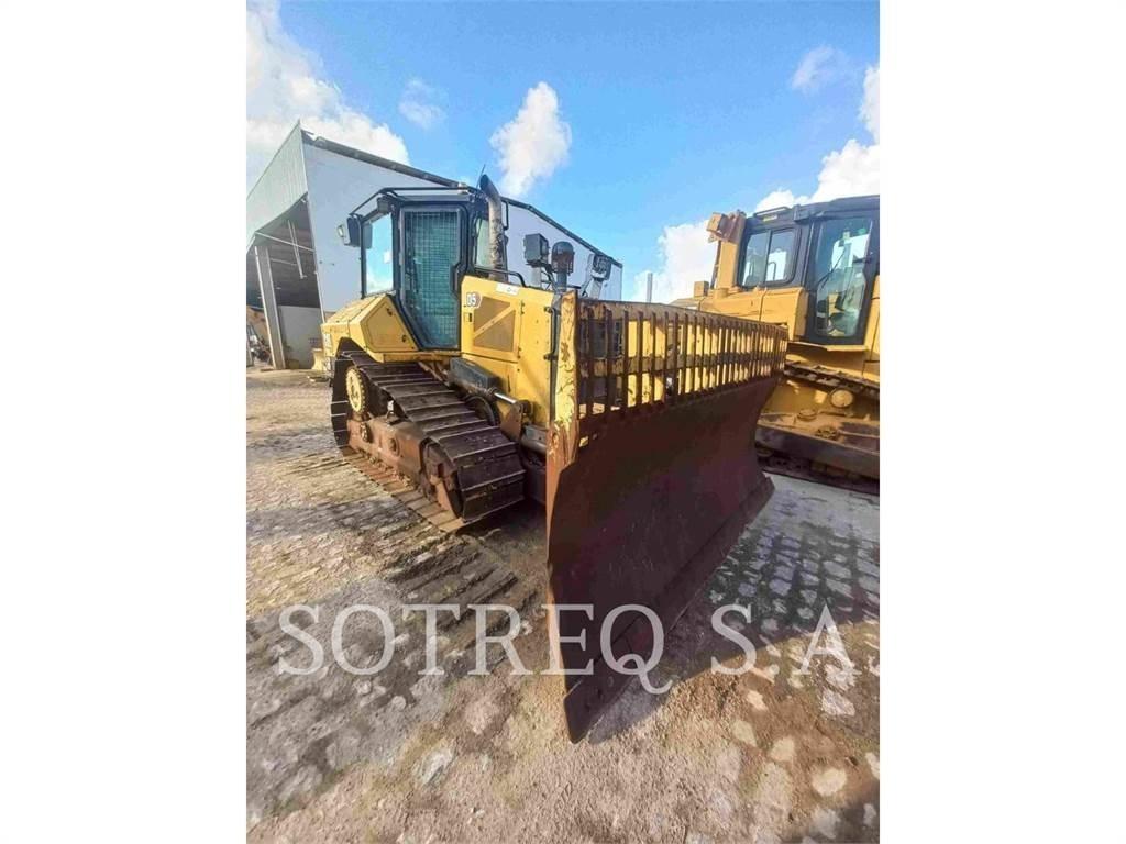 CAT D5 بلدوزرات مجنزرة