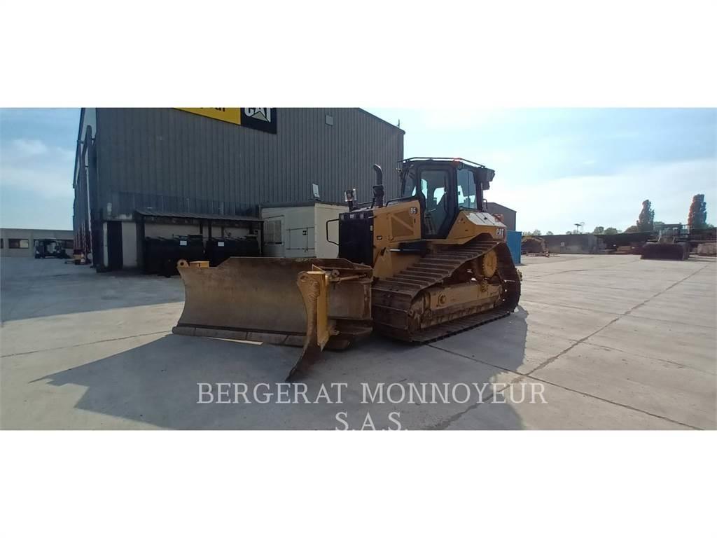 CAT D5 بلدوزرات مجنزرة