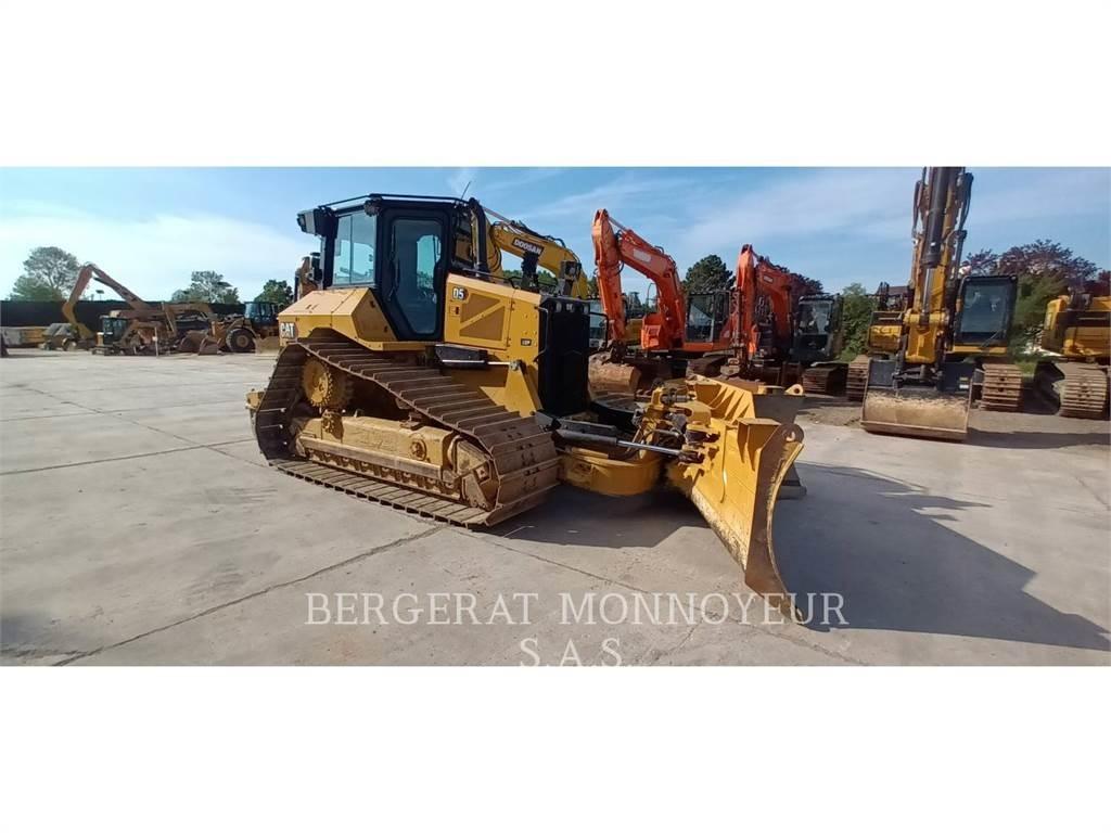 CAT D5 بلدوزرات مجنزرة