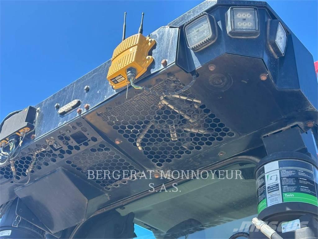 CAT D5 بلدوزرات مجنزرة