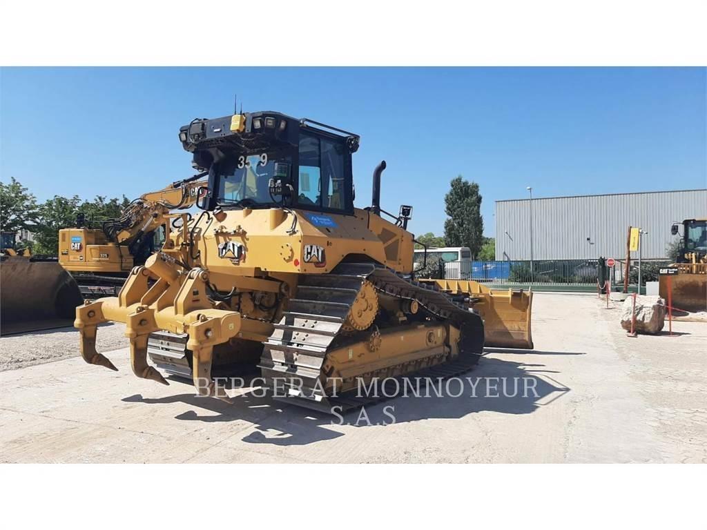 CAT D5 بلدوزرات مجنزرة