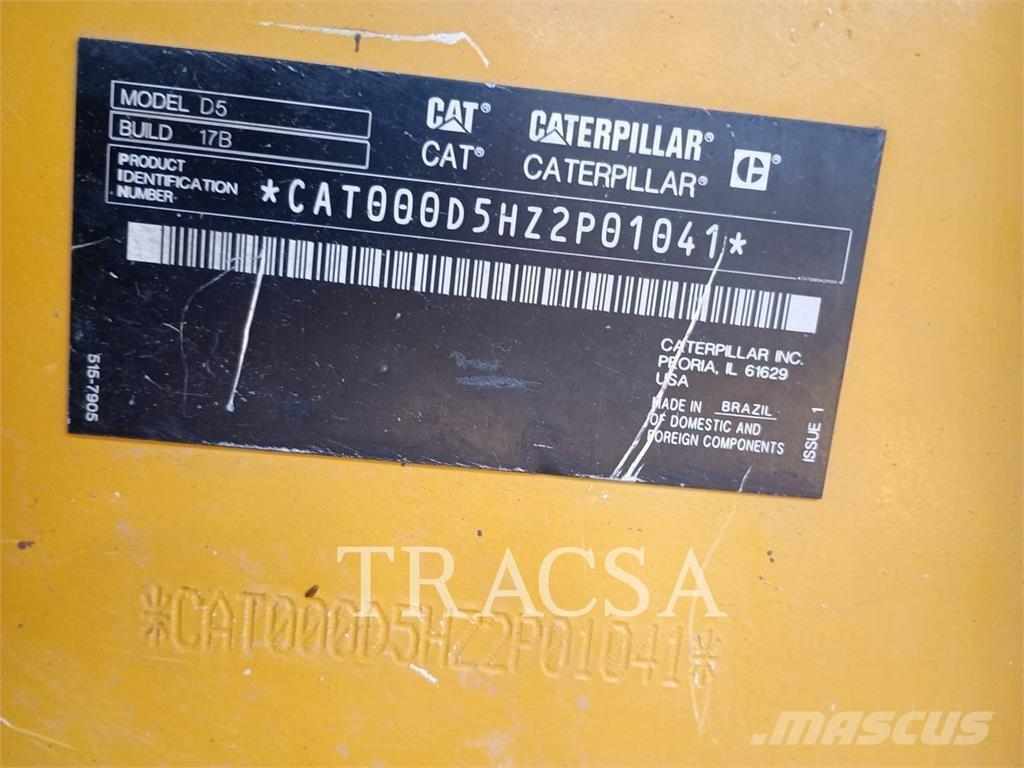 CAT D5 المركبة
