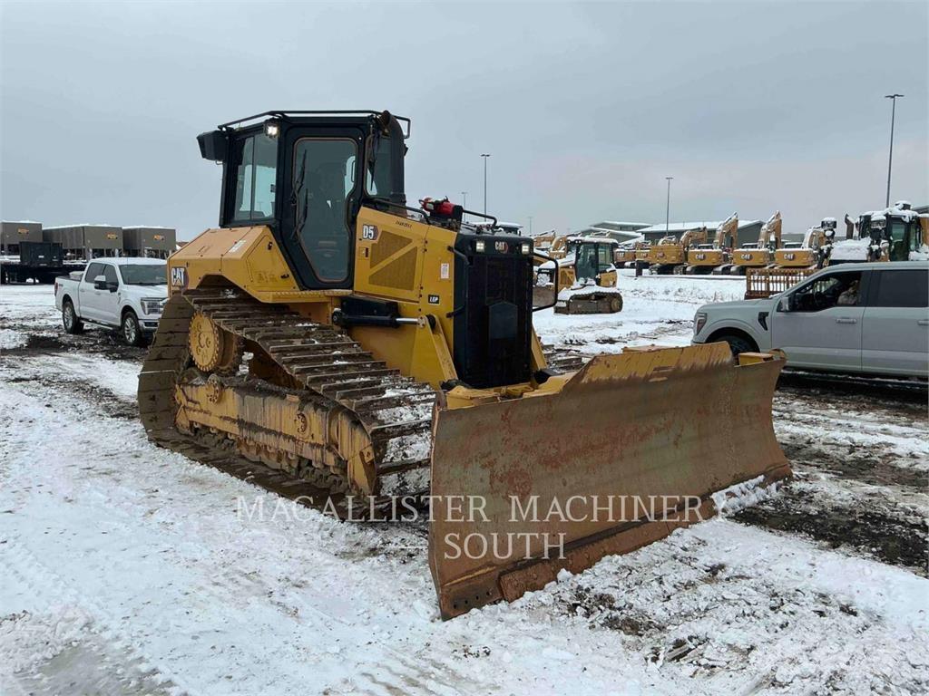 CAT D5 بلدوزرات مجنزرة