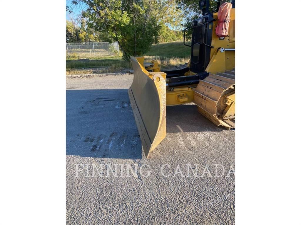 CAT D5-17 بلدوزرات مجنزرة