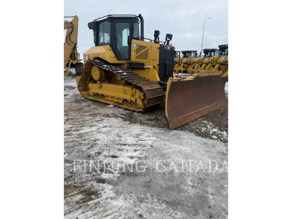 CAT D5-17 بلدوزرات مجنزرة