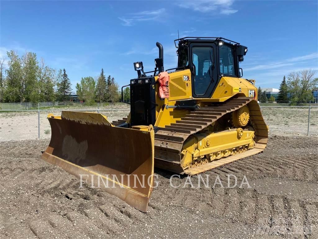 CAT D5-17 بلدوزرات مجنزرة