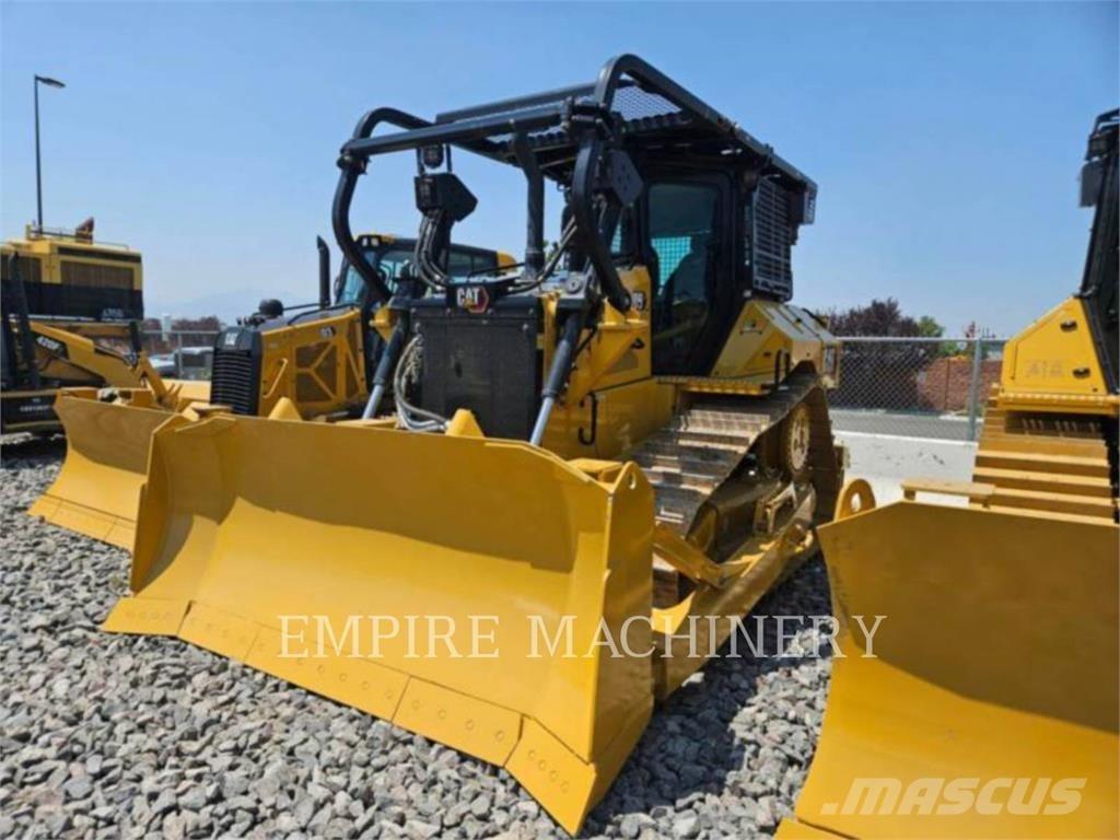 CAT D5-17 SU بلدوزرات مجنزرة