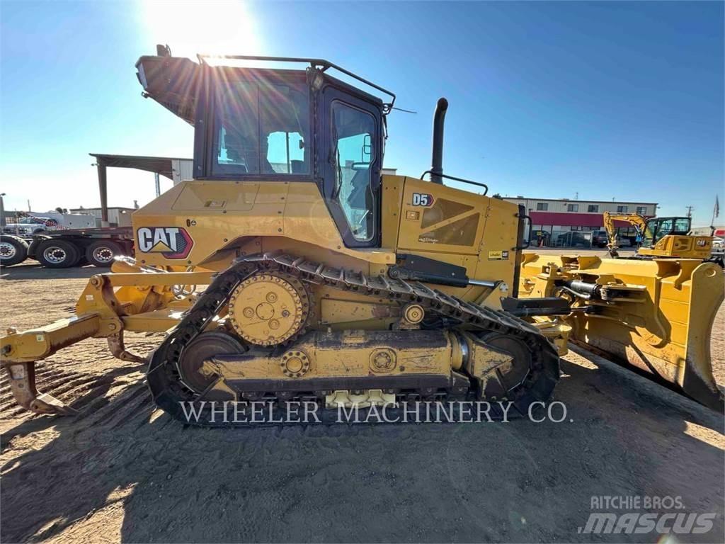 CAT D5-17 XL بلدوزرات مجنزرة