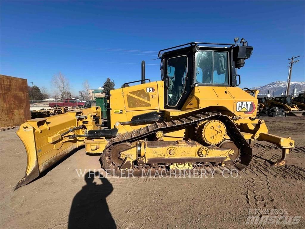 CAT D5-17 XL بلدوزرات مجنزرة