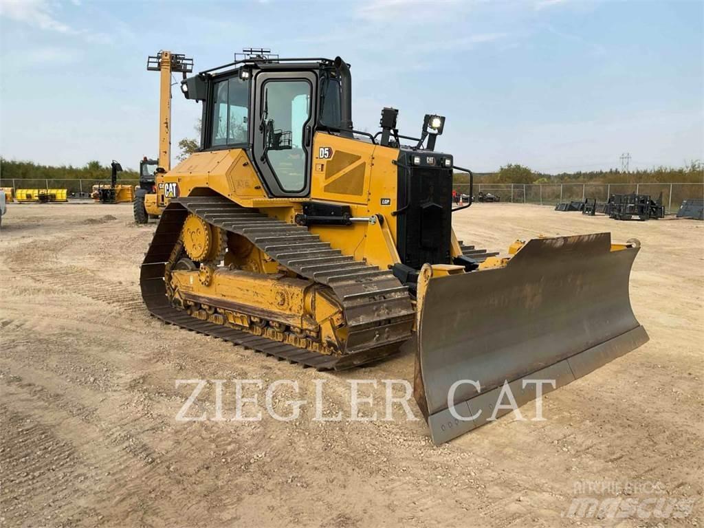 CAT D5-17LGP بلدوزرات مجنزرة