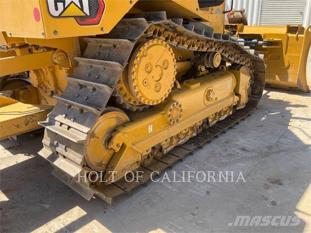 CAT D5-17VP بلدوزرات مجنزرة