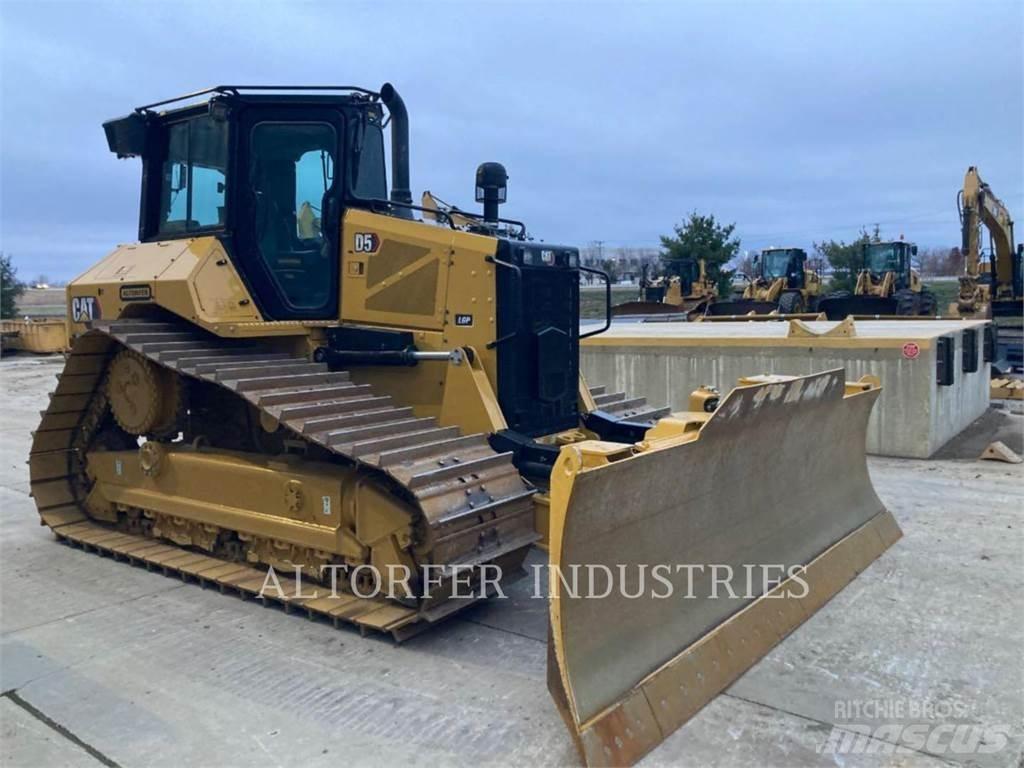 CAT D5-17VPLGP بلدوزرات مجنزرة