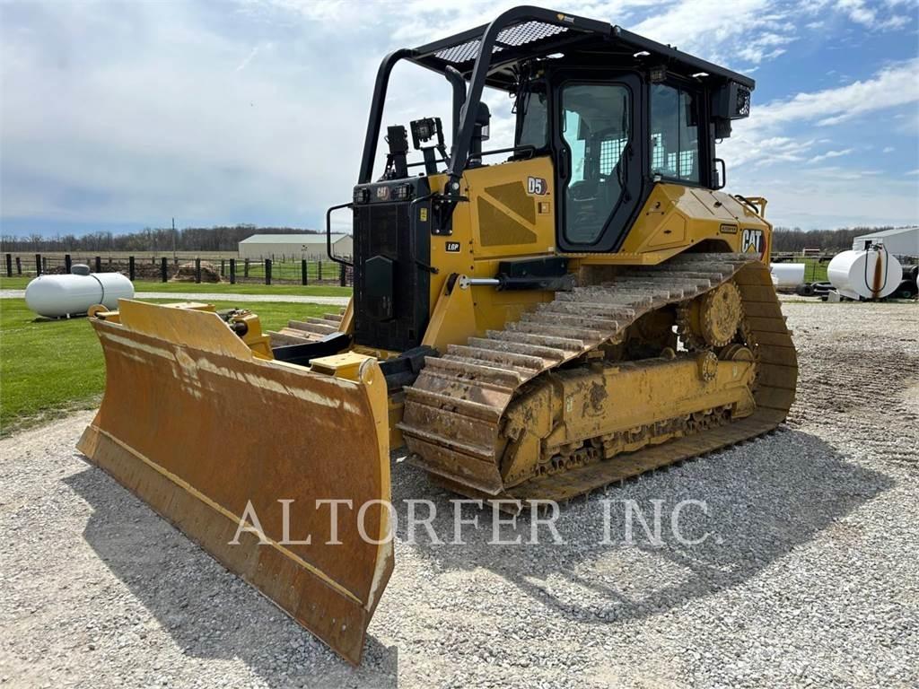 CAT D5-17VPLGP بلدوزرات مجنزرة