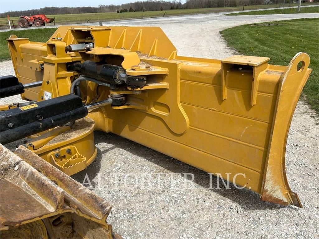 CAT D5-17VPLGP بلدوزرات مجنزرة