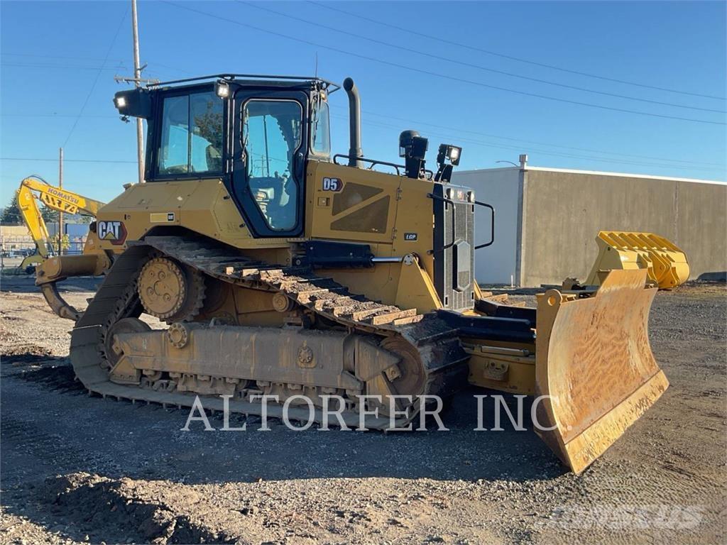 CAT D5-17VPLGP بلدوزرات مجنزرة