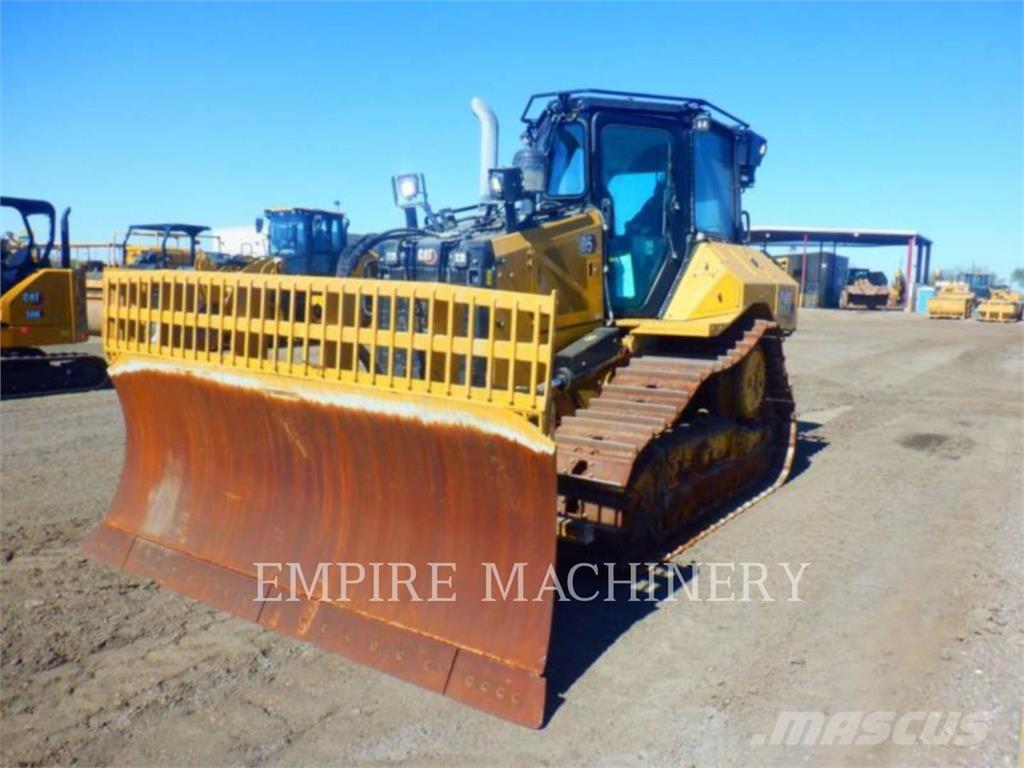 CAT D5-17VPWHA بلدوزرات مجنزرة