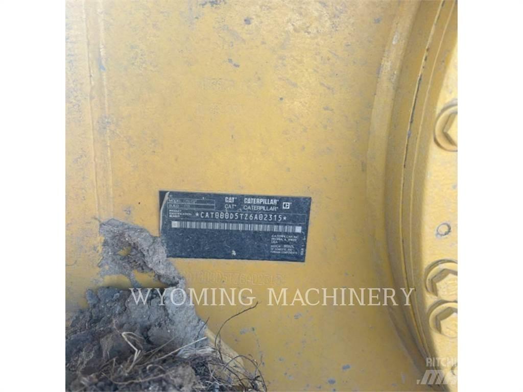 CAT D5 LGP بلدوزرات مجنزرة