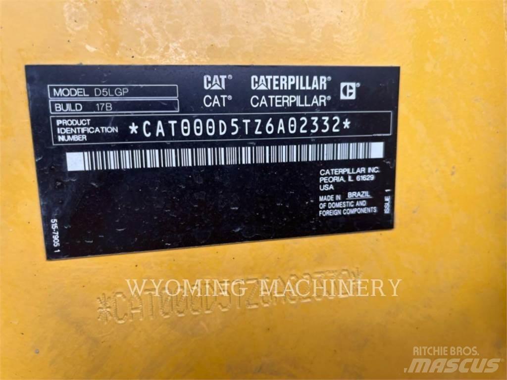 CAT D5 LGP بلدوزرات مجنزرة
