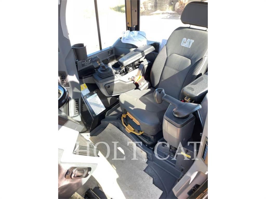 CAT D5 LGP بلدوزرات مجنزرة