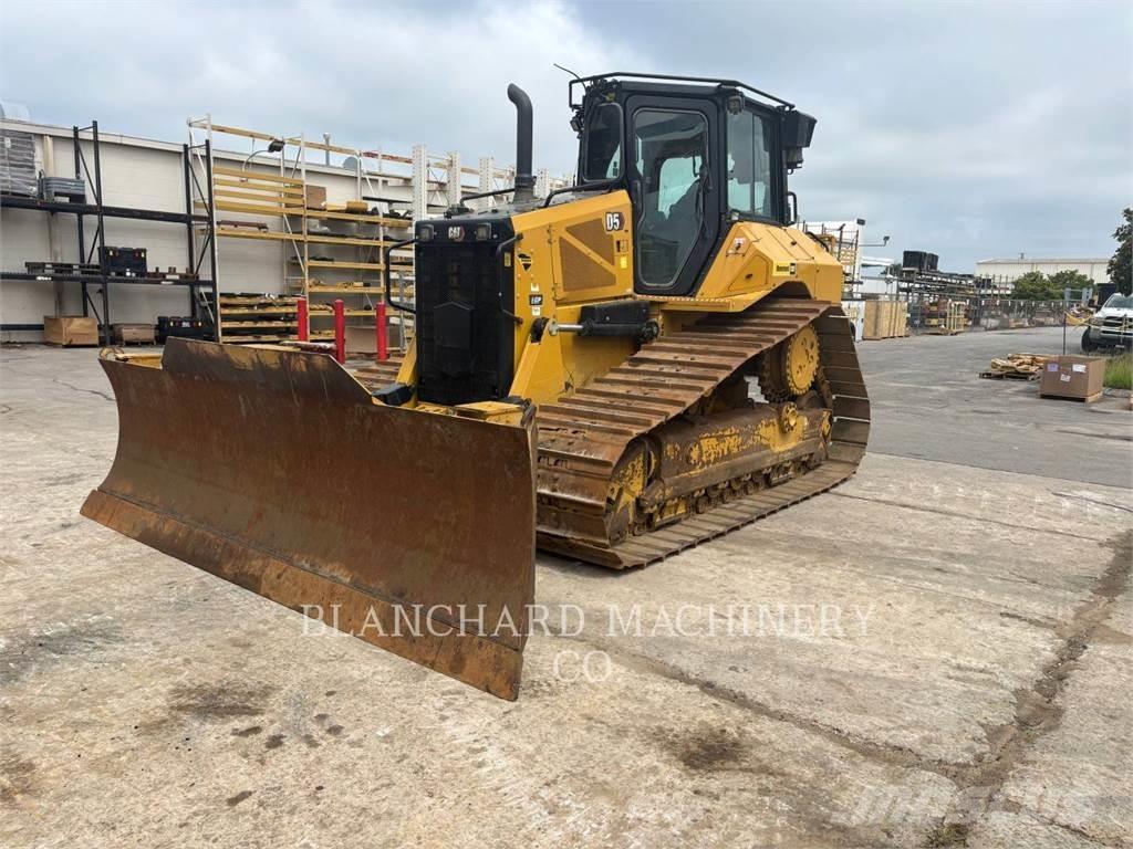 CAT D5 LGP بلدوزرات مجنزرة
