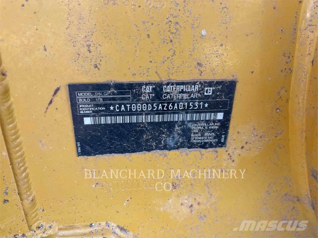 CAT D5 LGP بلدوزرات مجنزرة