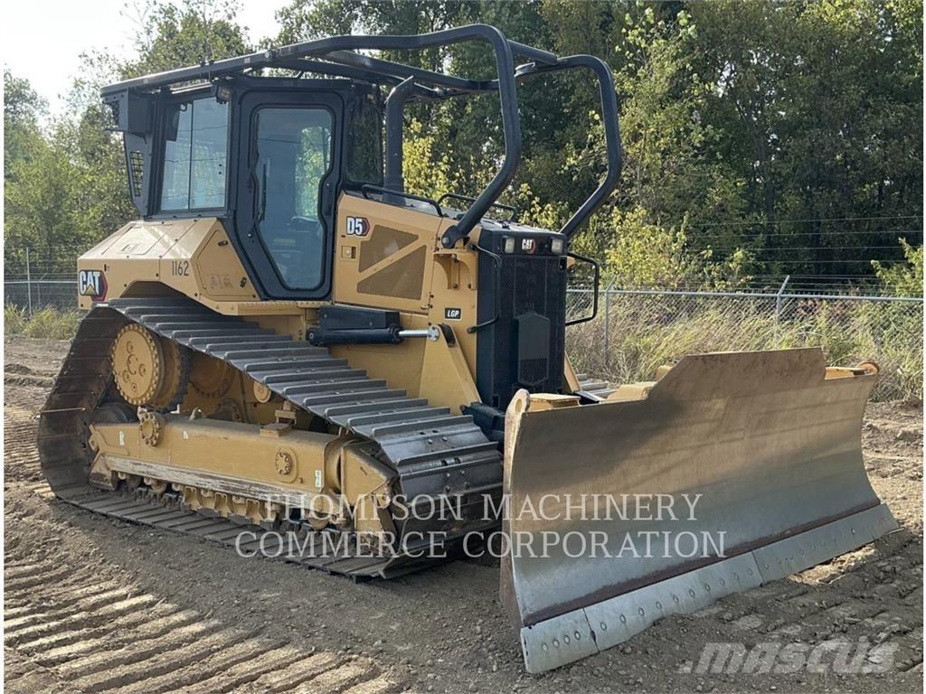 CAT D5 LGP بلدوزرات مجنزرة