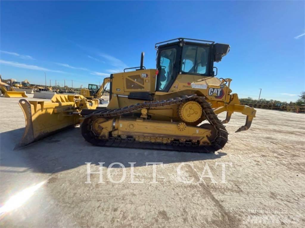 CAT D5 LGPVP بلدوزرات مجنزرة