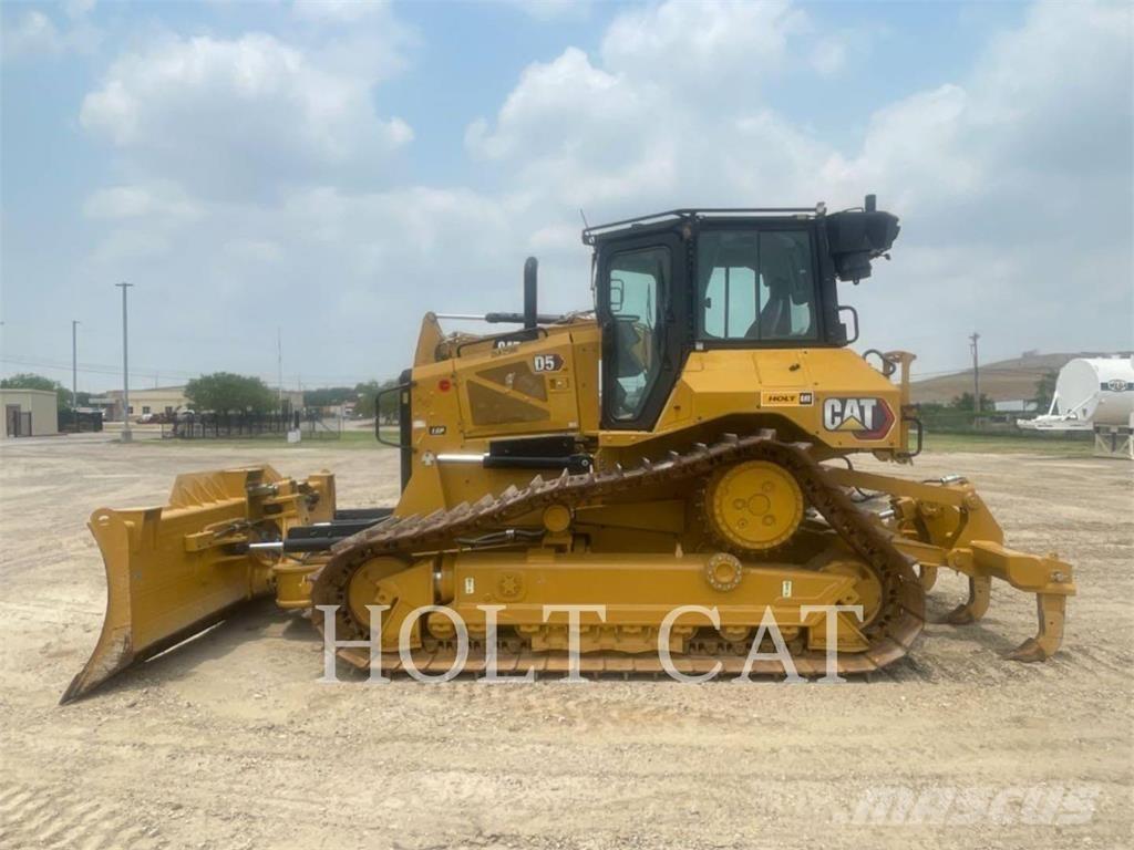 CAT D5 LGPVP بلدوزرات مجنزرة