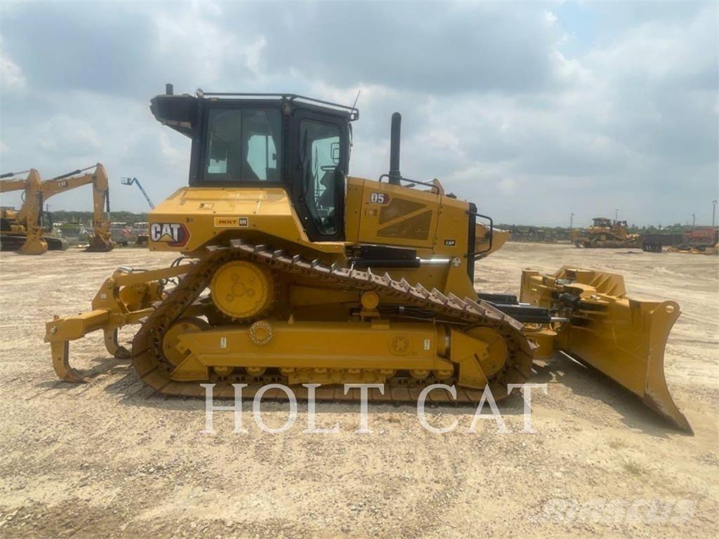 CAT D5 LGPVP بلدوزرات مجنزرة