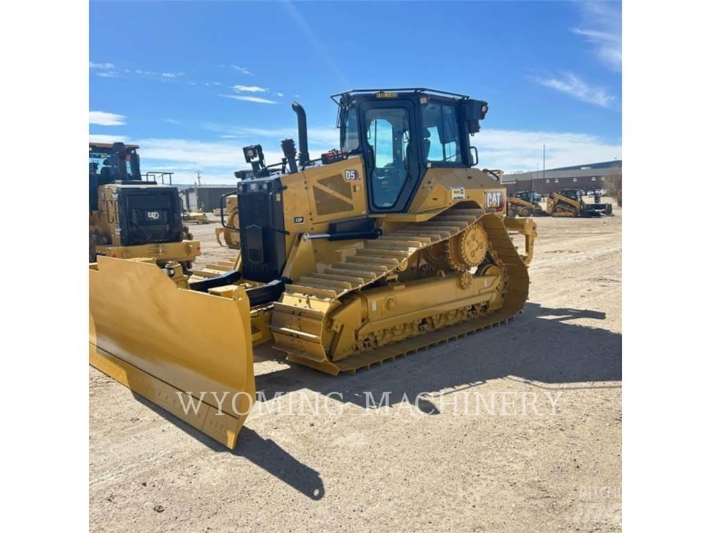 CAT D5-RY بلدوزرات مجنزرة