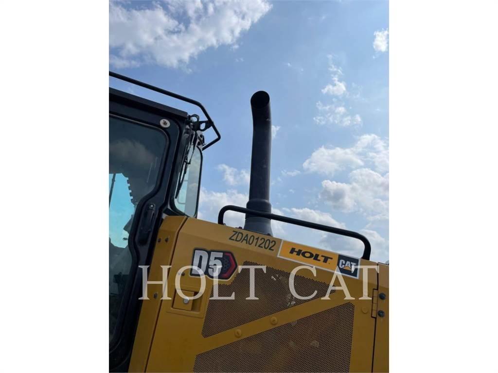 CAT D5 VP بلدوزرات مجنزرة