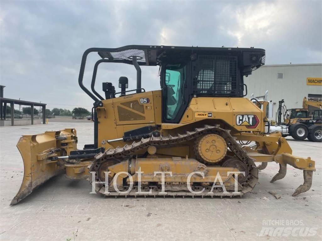 CAT D5 VP بلدوزرات مجنزرة