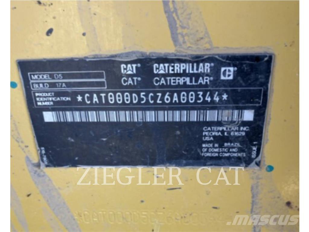 CAT D517VP بلدوزرات مجنزرة