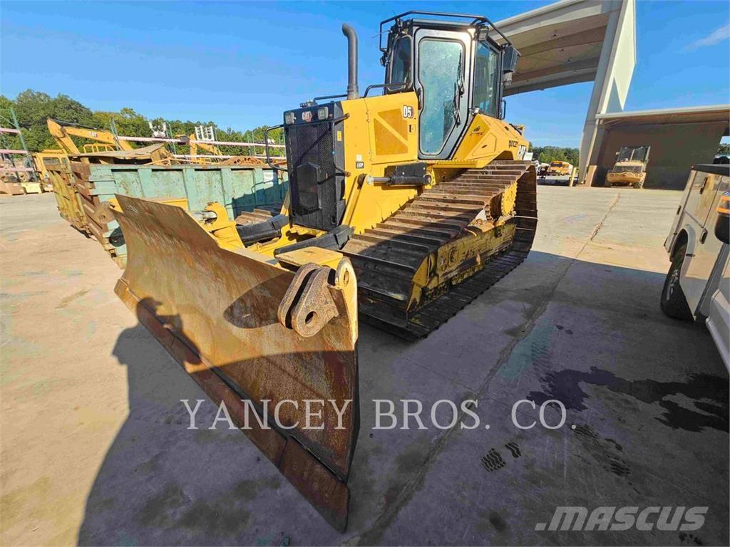 CAT D517VP بلدوزرات مجنزرة