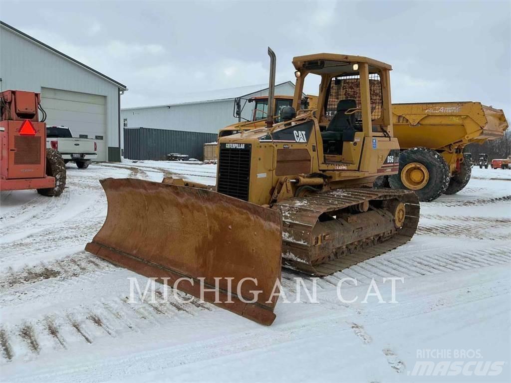 CAT D5GL بلدوزرات مجنزرة