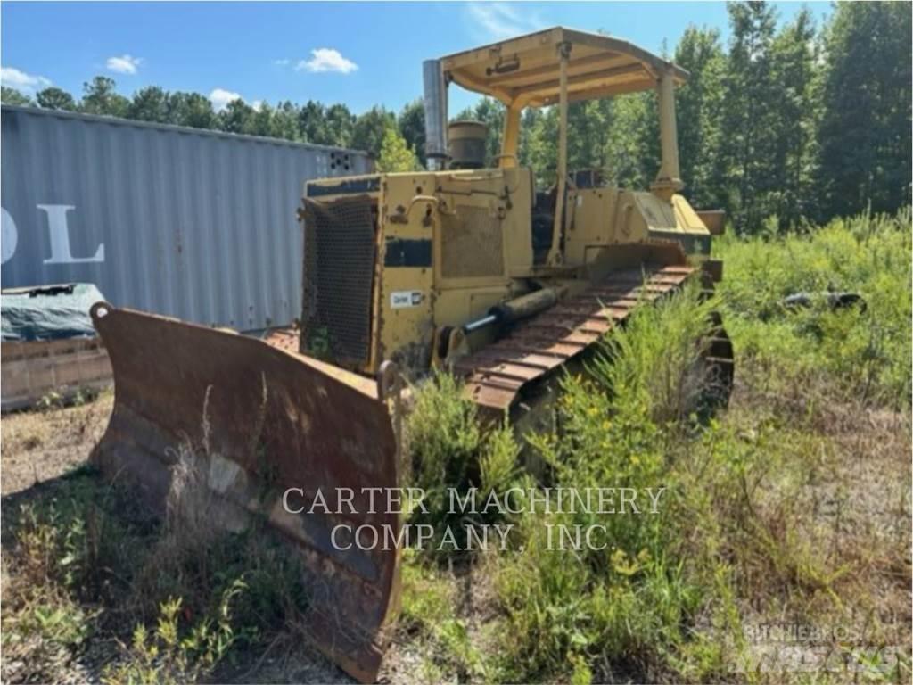 CAT D5HII XL بلدوزرات مجنزرة